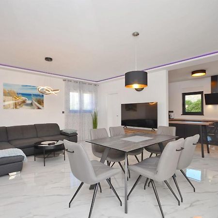 Apartments Villa Casia Srima Exteriör bild