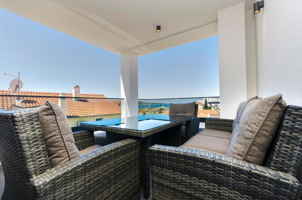 Apartments Villa Casia Srima Exteriör bild