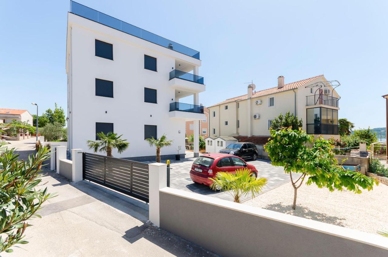 Apartments Villa Casia Srima Exteriör bild