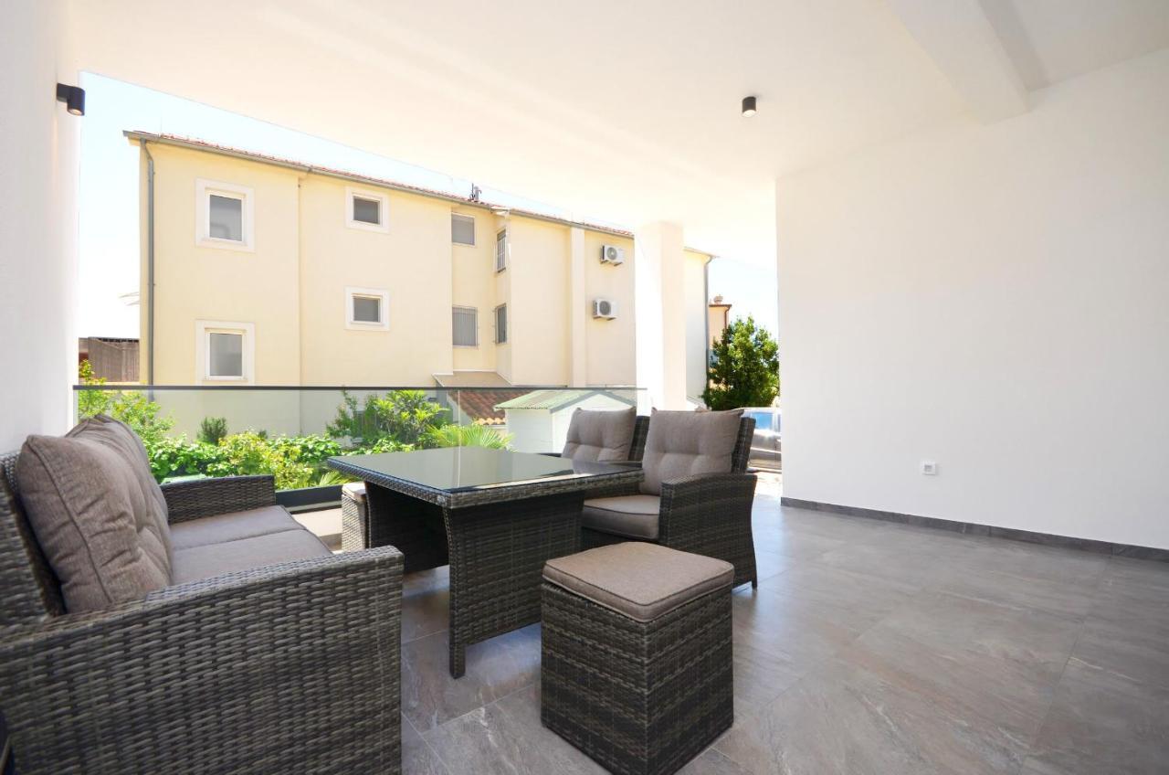 Apartments Villa Casia Srima Exteriör bild